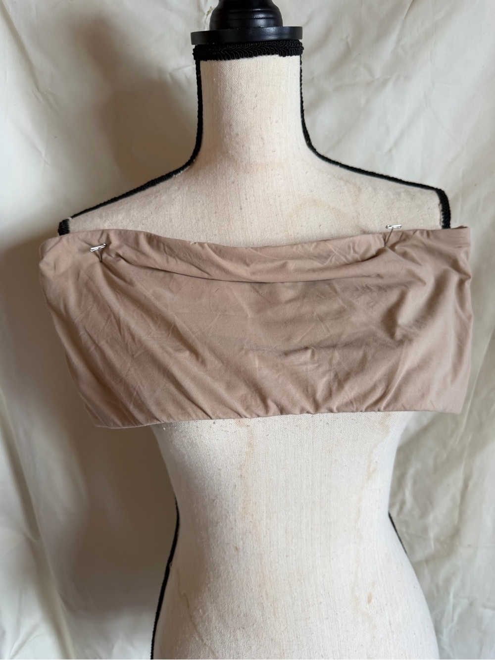 SKIMS Strapless Bandeau - Beige Taupe
